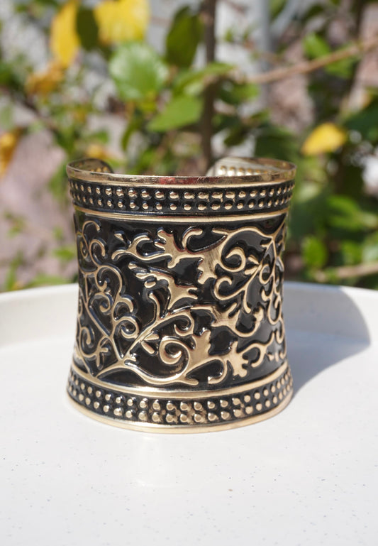 Heritage Scrollwork Wide Bangle – Traditional Brass Artistry