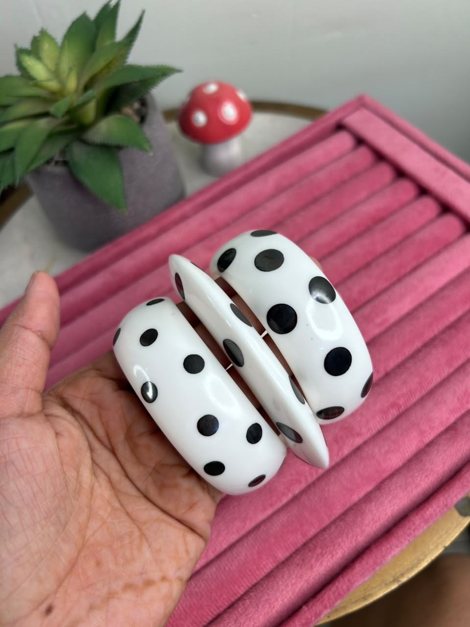 Black & White Polka Dot Resin Bangle Set (3-Piece Stack)