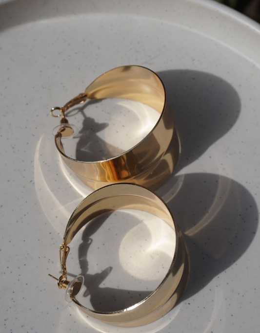 Aria Wide Ribbon Hoop Earrings in Golden