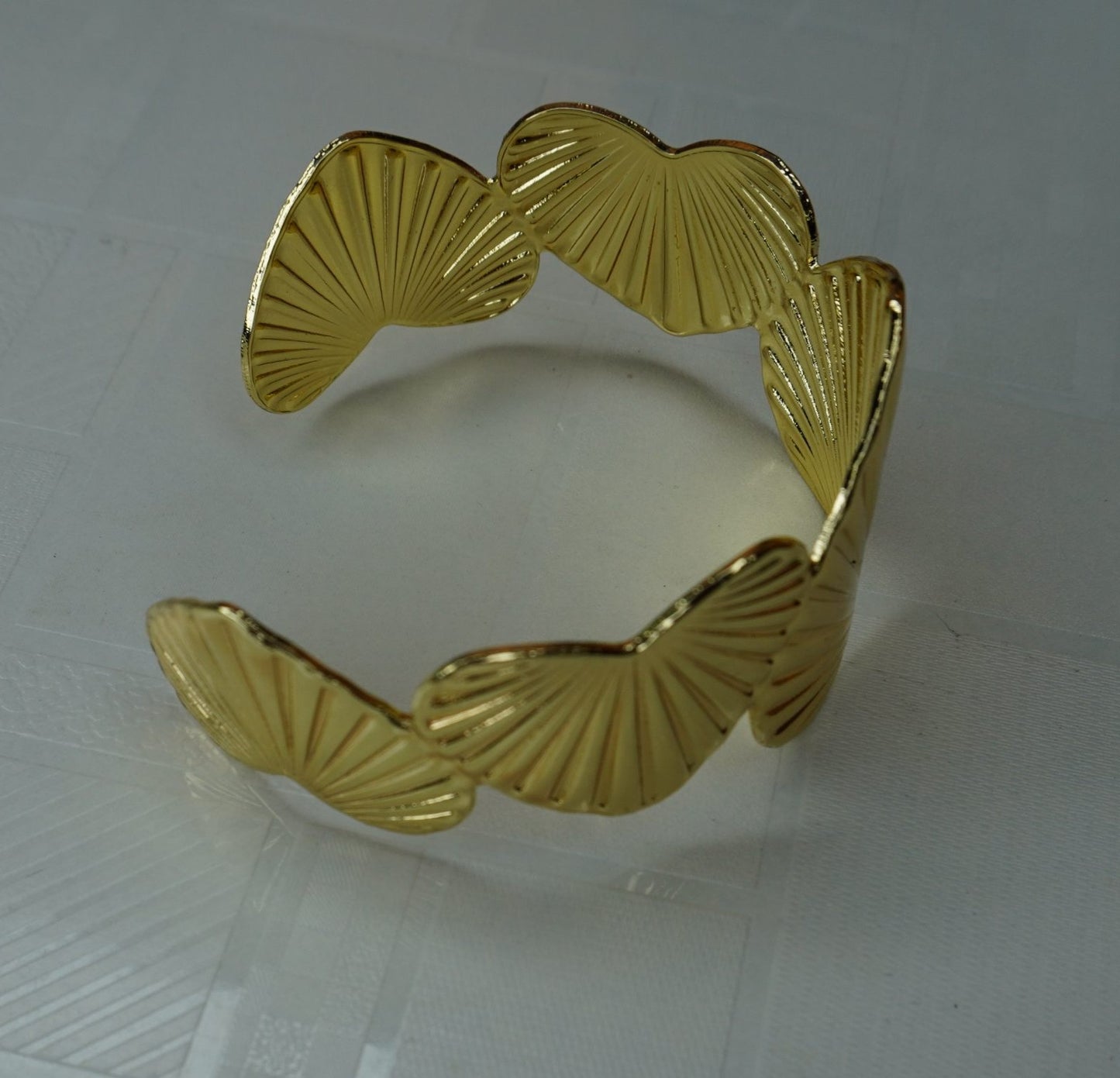 Art Deco Gold-Toned Fan Leaf Cuff Bracelet