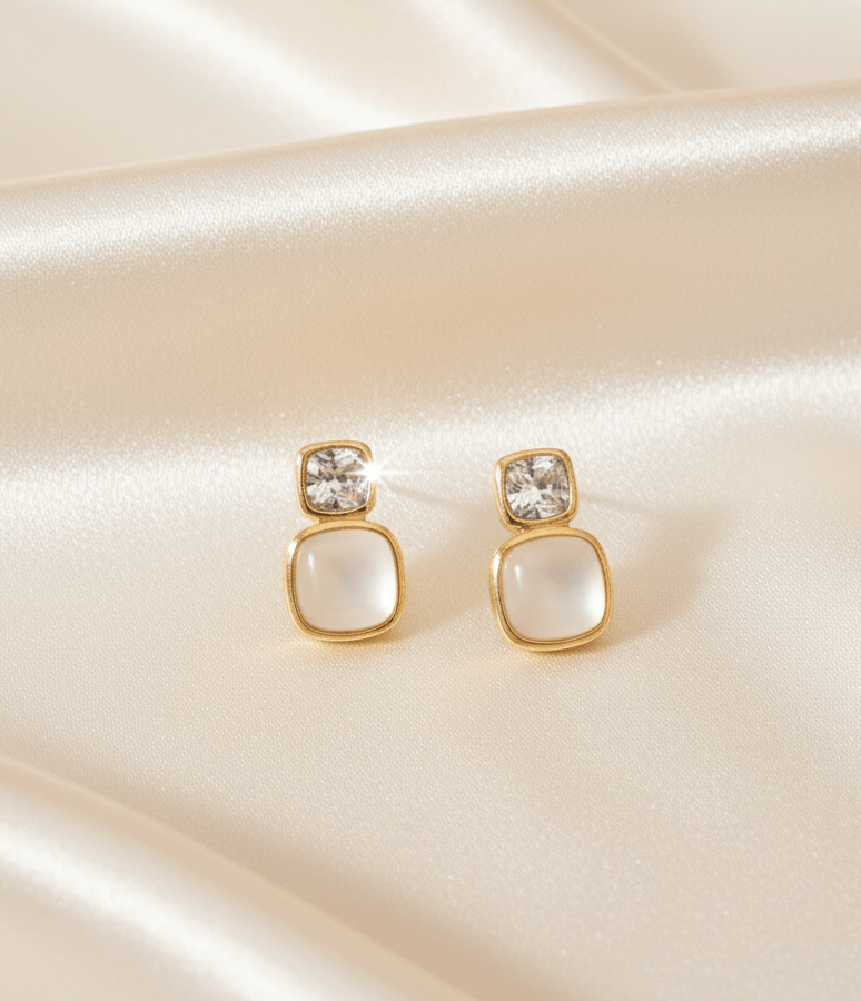 Small pearl drop earring