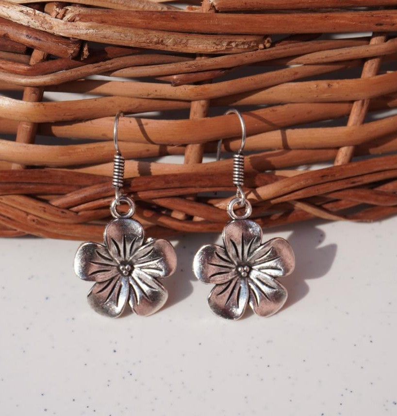 Rose Earrings for Weddings - Vintage Style Flower Dangles