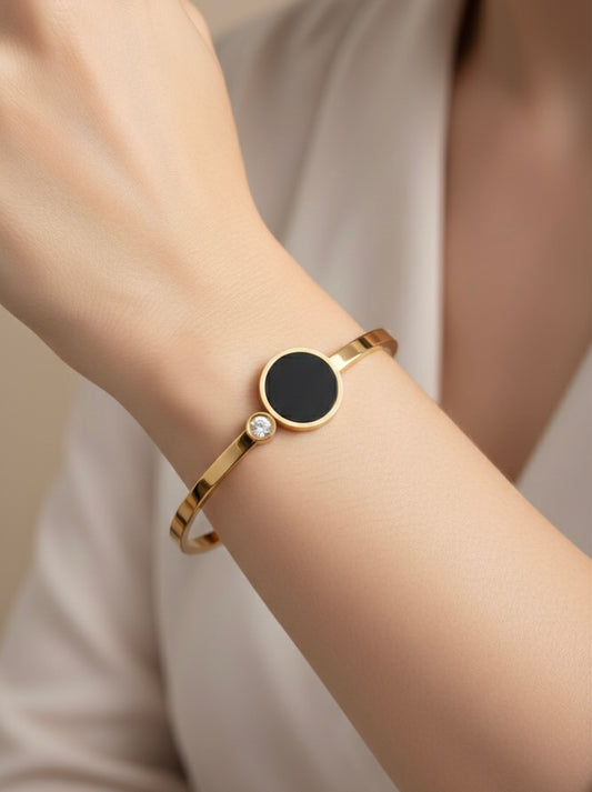 Eclipse Solitaire Onyx Inlay Bracelet