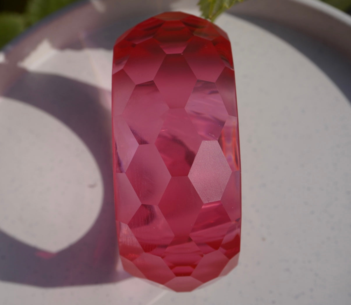 Emerald Faceted Resin Bangle – Bold Geometric Statement Bracelet