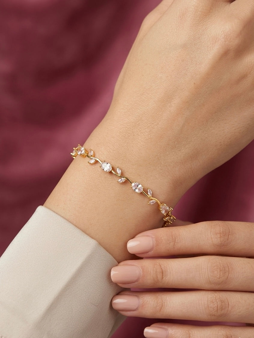 Serene White Tulip Vine Bracelet – Gold-Plated Crystal Floral Delicate Chain