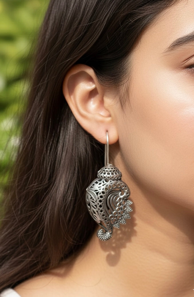 Oxidised Silver Shell Dangler Earring – Handcrafted Traditional Statement