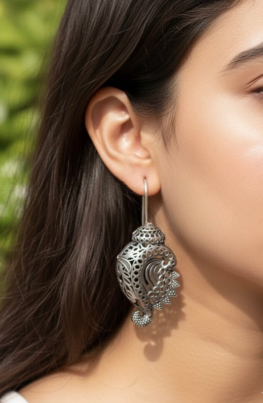 Oxidised Silver Shell Dangler Earring – Handcrafted Traditional Statement