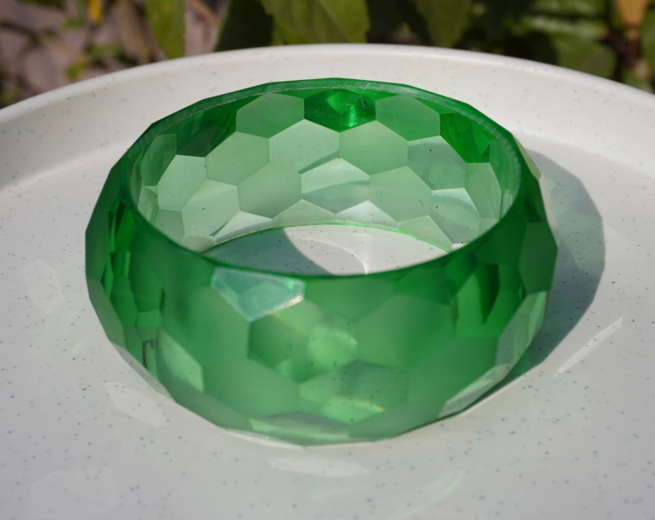 Emerald Faceted Resin Bangle – Bold Geometric Statement Bracelet
