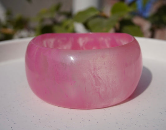 Quartz Dream Resin Bangle – Chunky Marbled Statement Cuff