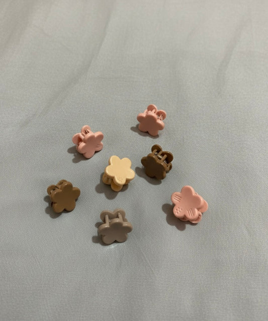 Mini Flower Hair Claw Clips – Set of 7 (Pastel Shades)