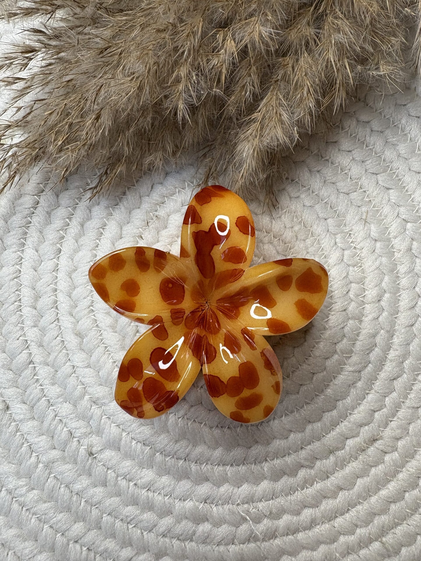 SunFlower Claw Hair Clips – Clutcher