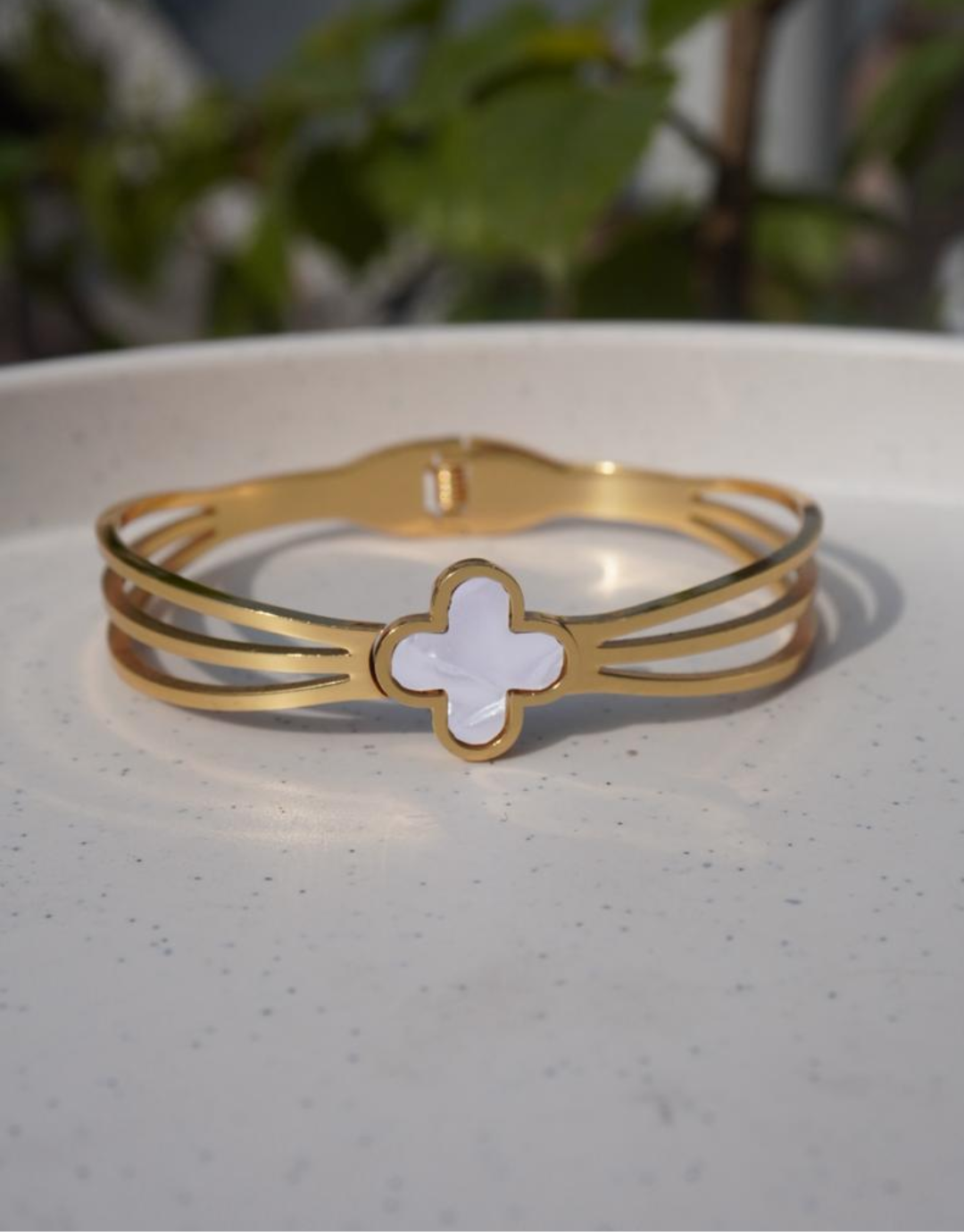 Triple Band Clover Bangle – Mother of Pearl Style Inlay