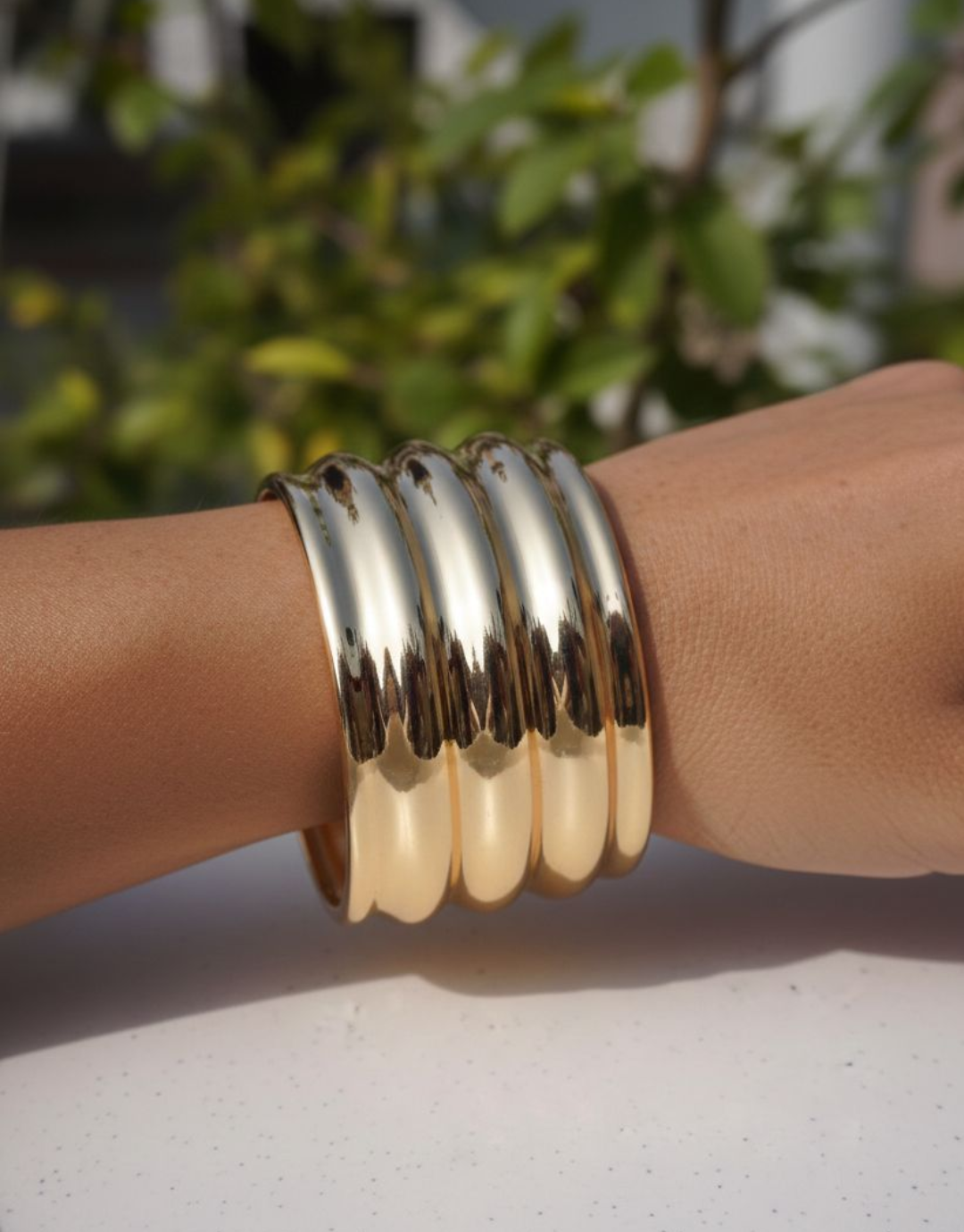 Vintage-Inspired Bold Golden Ribbed Statement Cuff