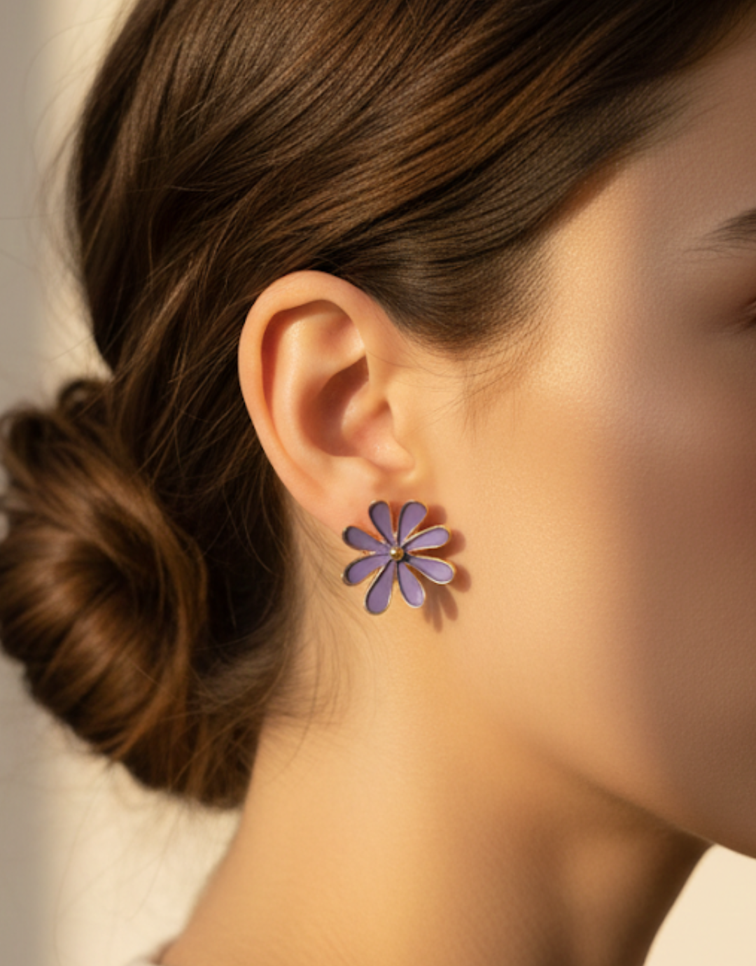 Lavender Bloom Enamel Daisy Studs – Pastel Floral Gold-Tone Earrings
