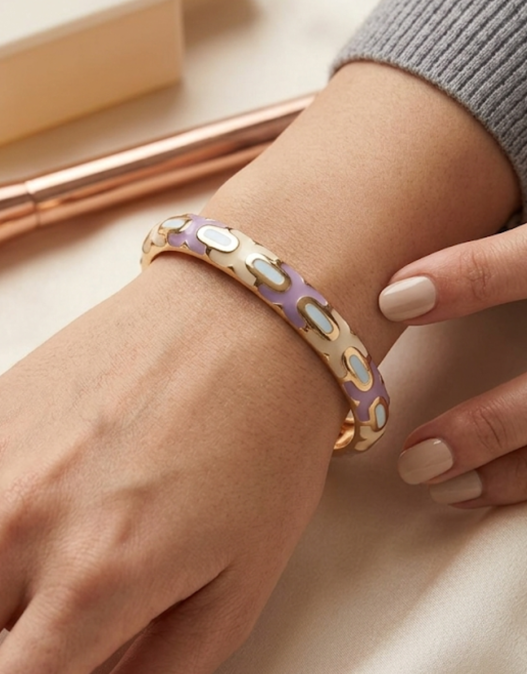 Enamel & Gold-Tone Hinged Bangle – Pastel Geometric Mosaic Bracelet in Lilac, Cream, and Sky Blue