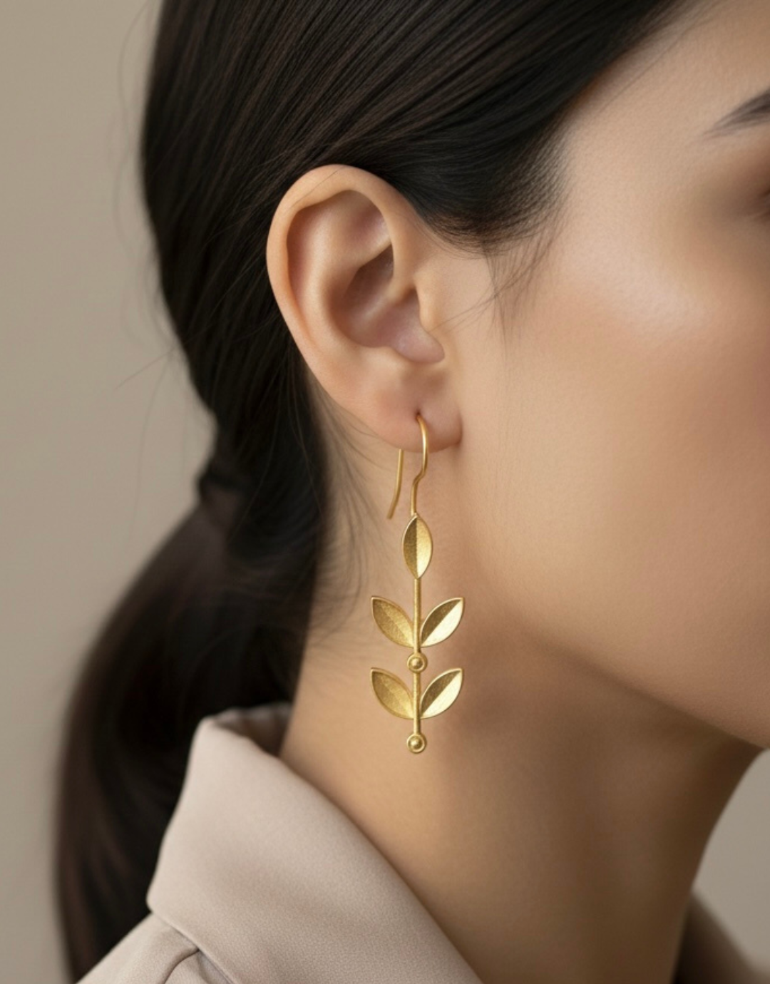 Apollo Leaf Dangle Earring – Sleek Brass-Tone Nature Motif Jewelry