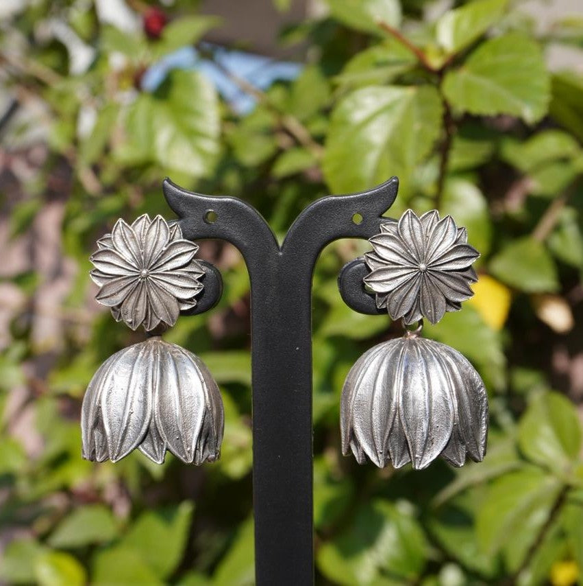Crafted Floral Cap & Fluted Jhumka Earrings