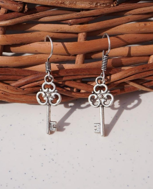Vintage-Inspired Silver Skeleton Key Drop Earrings